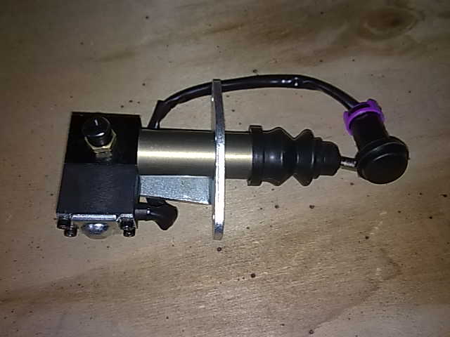 Соленоид (клапан отсечки топлива) Cummins 6BT, EQB, 6CT 4935573 C+